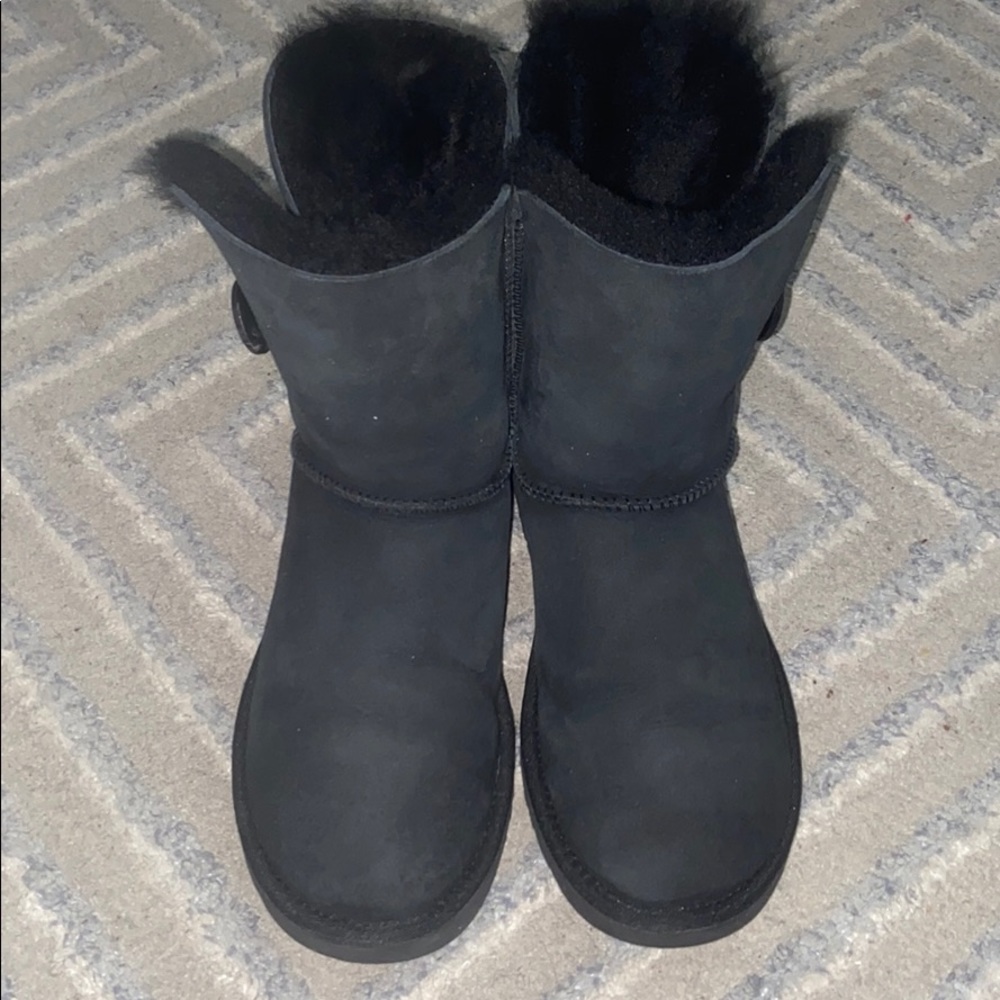 Ugg boots - Picture 3 of 9
